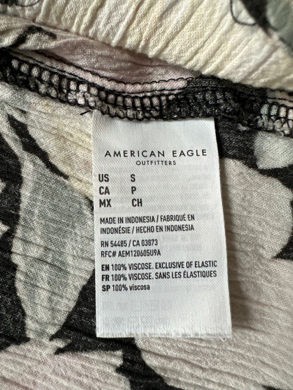 American Eagle Floral Smocked Puff Sleeve Mini Dress Black Size S - Picture 7 of 7